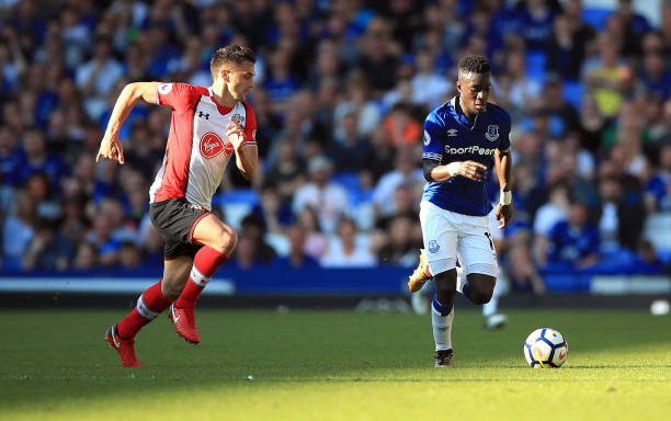 强调团队合 强调团队合